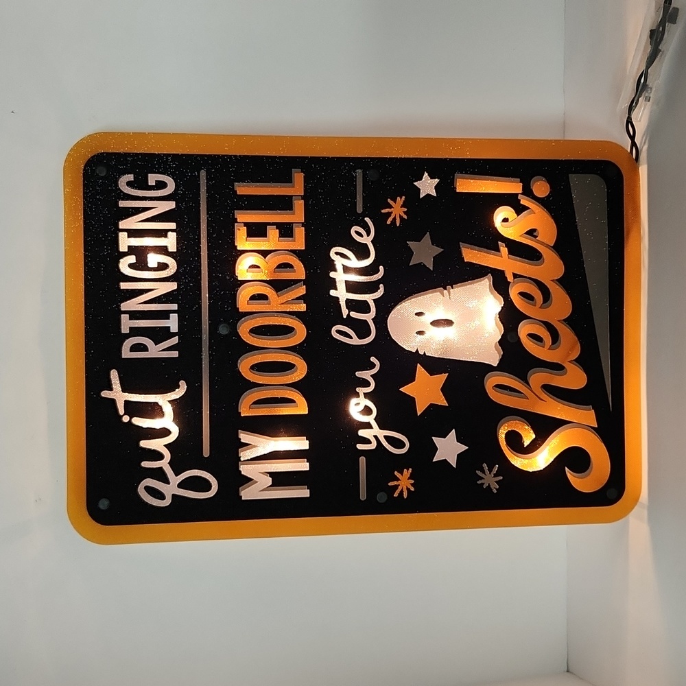 Lighted Halloween Sign - Picture 2 of 7